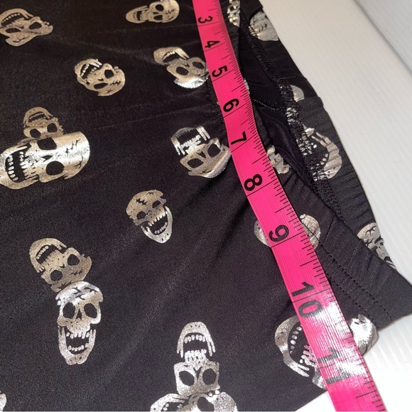 Yobi Junior Silver metallic Skulls on Black semi shiny Leggings - Picture 11 of 11